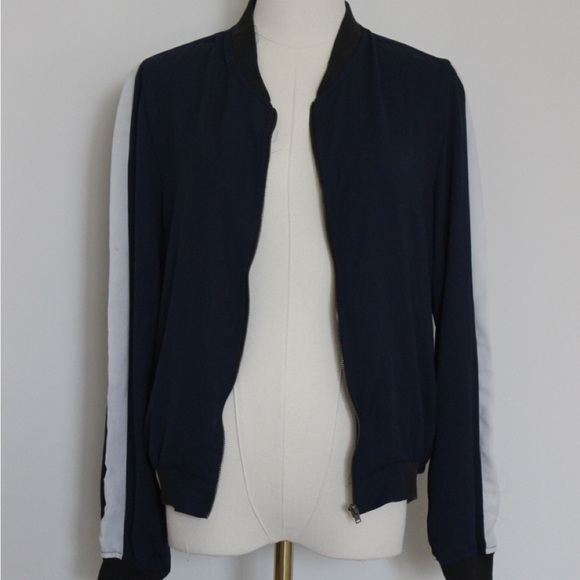 Cute Little zip up think jacket - Picture 2 of 5